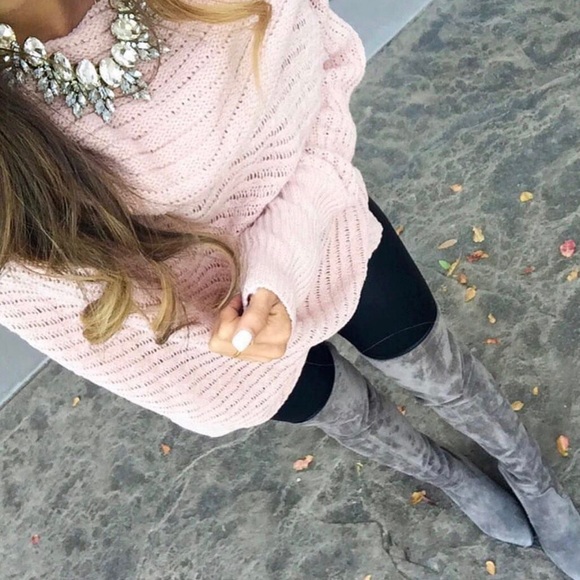 Crystal Statement Necklace - Picture 2 of 8